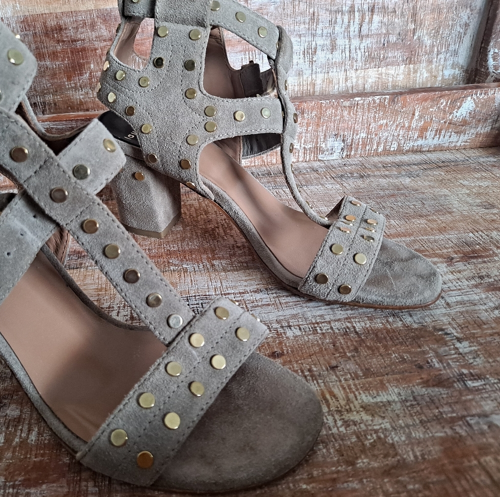 Laurence Acade used shoes